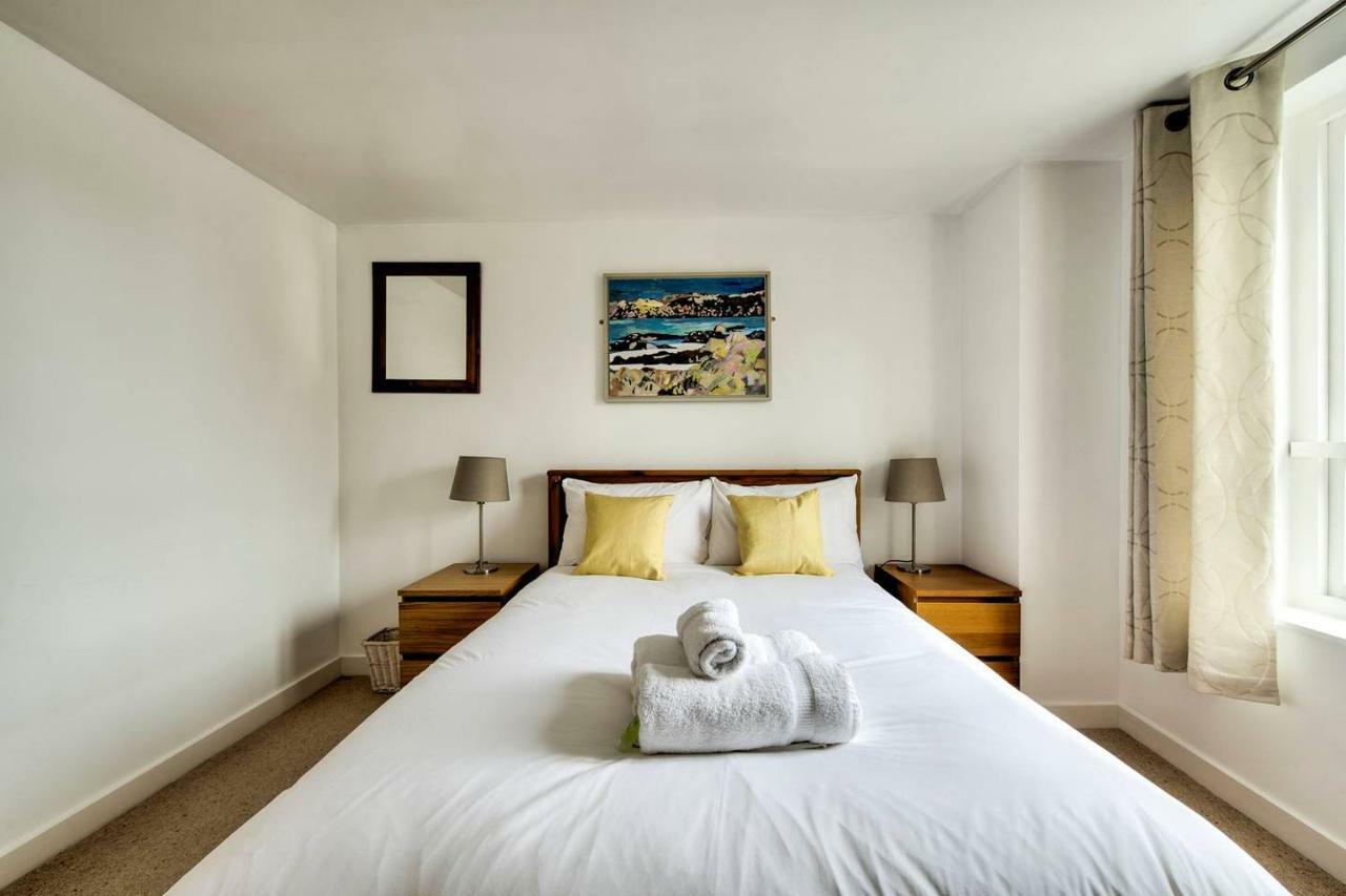 Altido Ultra Stylish Calton Road Apt W/ Parking Apartment Edinburgh Exterior foto