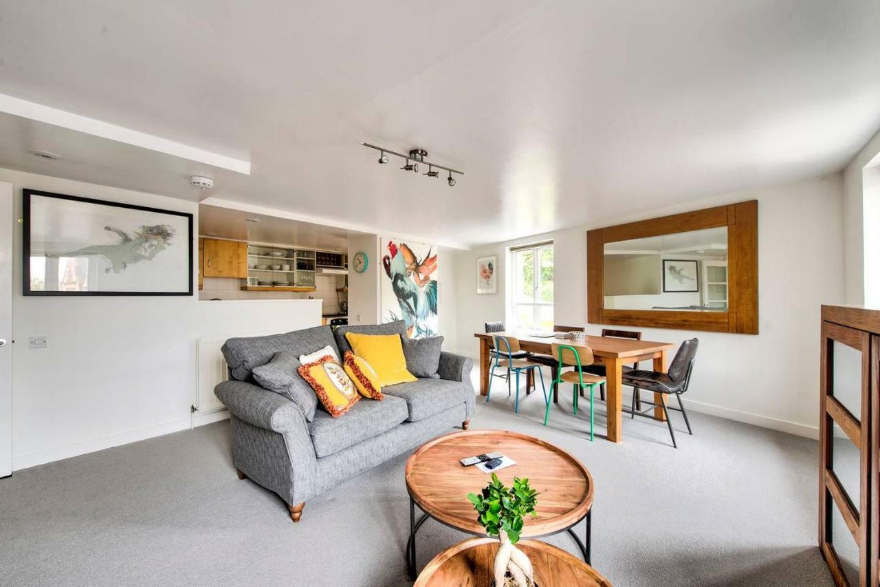 Altido Ultra Stylish Calton Road Apt W/ Parking Apartment Edinburgh Exterior foto